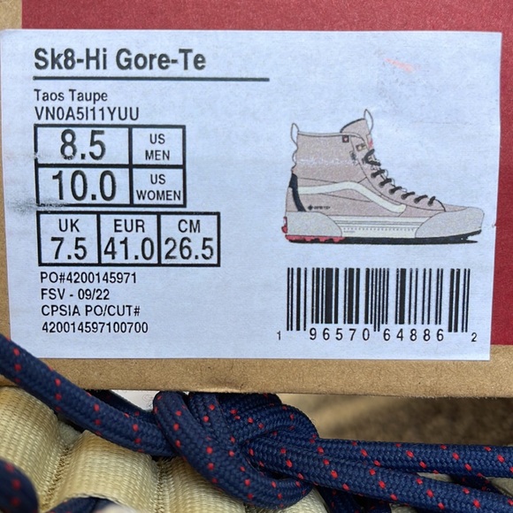 Vans WMNS Sk8-Hi Gore-Tech
Taos Taupe
VN0A5111YUU
Boots - Picture 16 of 16